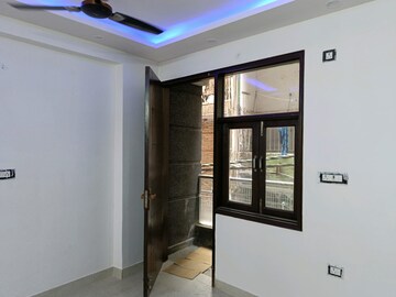 Room in 3 BHK Builder Floor at Govindpuri – for Sale