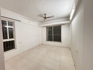 Room in 2 BHK Apartment at Wanowrie – for Rent