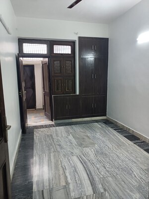 Room in 2 BHK Builder Floor at Yojna Vihar – for Rent