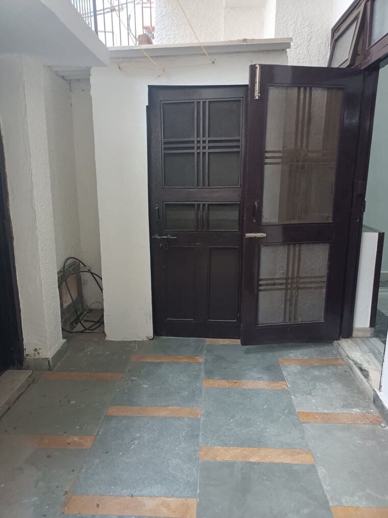 Room, yojna vihar 2 Bedroom 1400 Sq.Ft. Builder Floor In Yojna Vihar Delhi 9434017