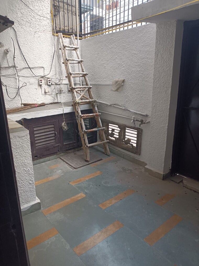 Balcony, yojna vihar 2 Bedroom 1400 Sq.Ft. Builder Floor In Yojna Vihar Delhi 9434017