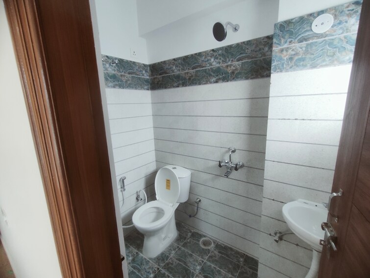 Bathroom, sahastradhara road 3 Bedroom 1805 Sq.Ft. Villa In Sahastradhara Road Dehradun 9434031