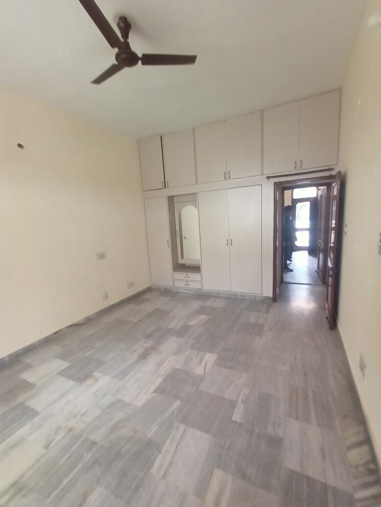 Room, sector 15 3 Bedroom 1750 Sq.Ft. Independent House In Sector 15 Panchkula 9433807