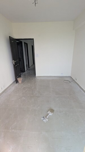 Room in 2 BHK Apartment at MGI Gharaunda, Raj Nagar Extension – for Sale