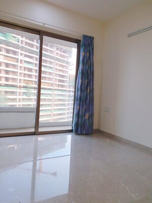 Room in 3 BHK Apartment at Bandra Kurla Complex – for Rent