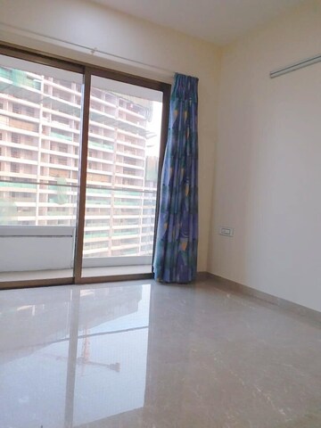 Room in 3 BHK Apartment at Bandra Kurla Complex – for Rent