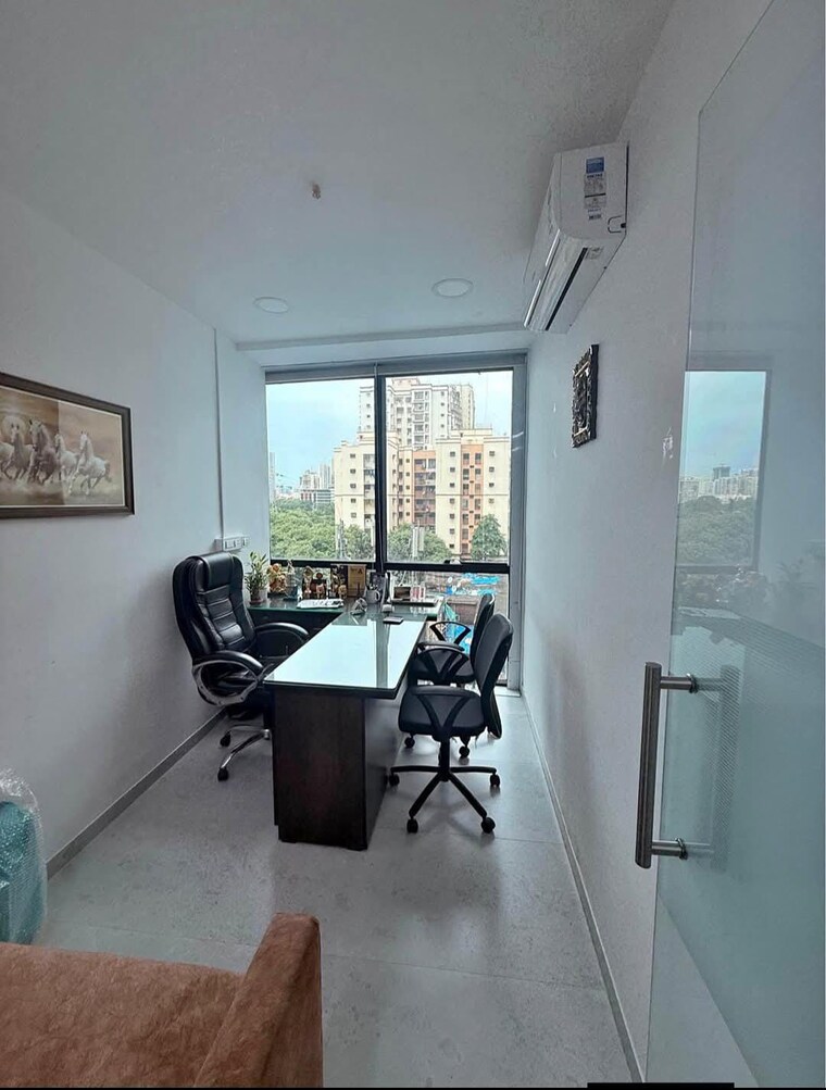 Team Area, wagle industrial estate Commercial Office Space 420 Sq.Ft. In Wagle Industrial Estate Thane 9434144