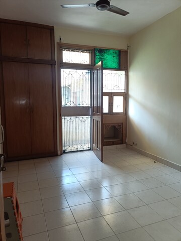 Room in 2 BHK Apartment at Ip Extension – for Rent