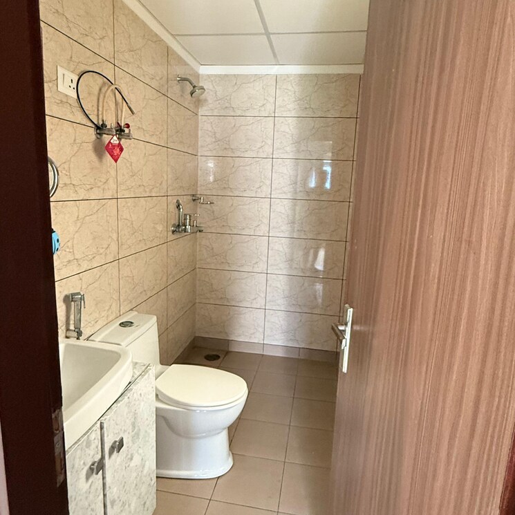 Bathroom, ats-le-grandiose 3 Bedroom 1625 Sq.Ft. Apartment In Sector 150 Noida 9434102