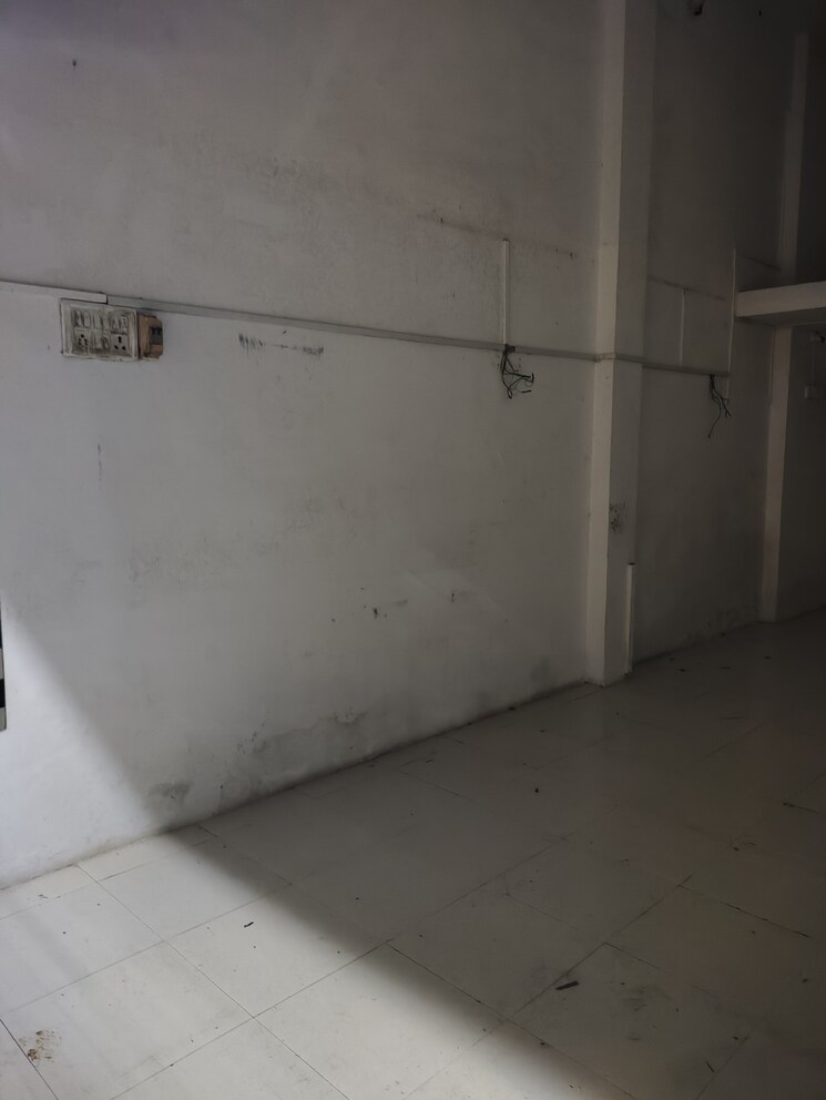 Room, jayraj-signature-point Commercial Shop 680 Sq.Ft. In Kharghar Navi Mumbai 9433790