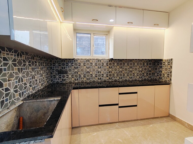 Kitchen, sector 73 2 Bedroom 1050 Sq.Ft. Builder Floor In Sector 73 Noida 9434371