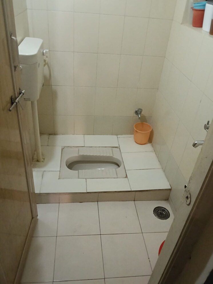 Attached Bathroom, sinhagad road 2 Bedroom 890 Sq.Ft. Apartment In Sinhagad Road Pune 9434340