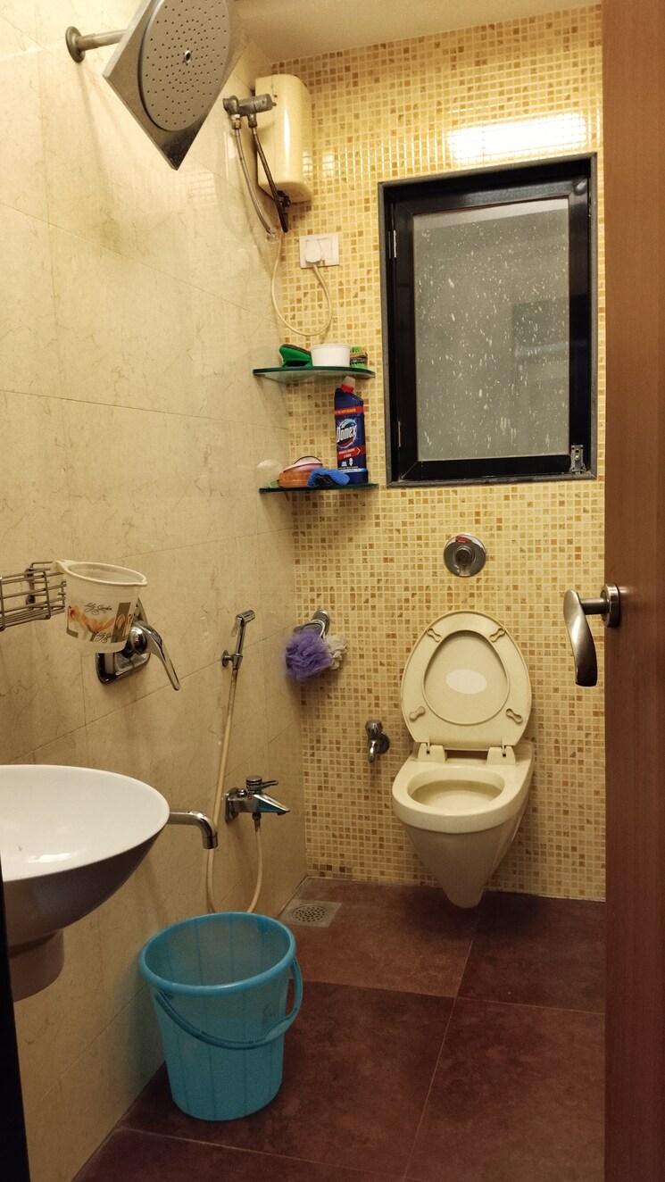 Bathroom, atlanta-heights 2 Bedroom 800 Sq.Ft. Apartment In Prabhadevi Mumbai 9434463