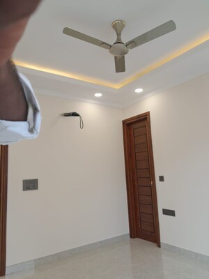 Furnished Amenities in 1 BHK Builder Floor at West Patel Nagar – for Rent