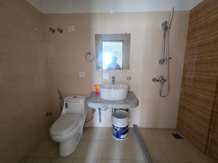 Bathroom, rajpur khurd extension 3 Bedroom 128 Sq.Ft. Builder Floor In Rajpur Khurd Extension Delhi 9434517