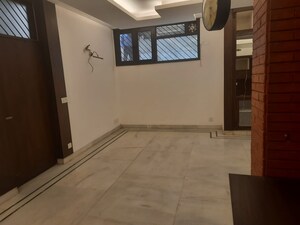 Room in 4 BHK Apartment at Saket – for Rent