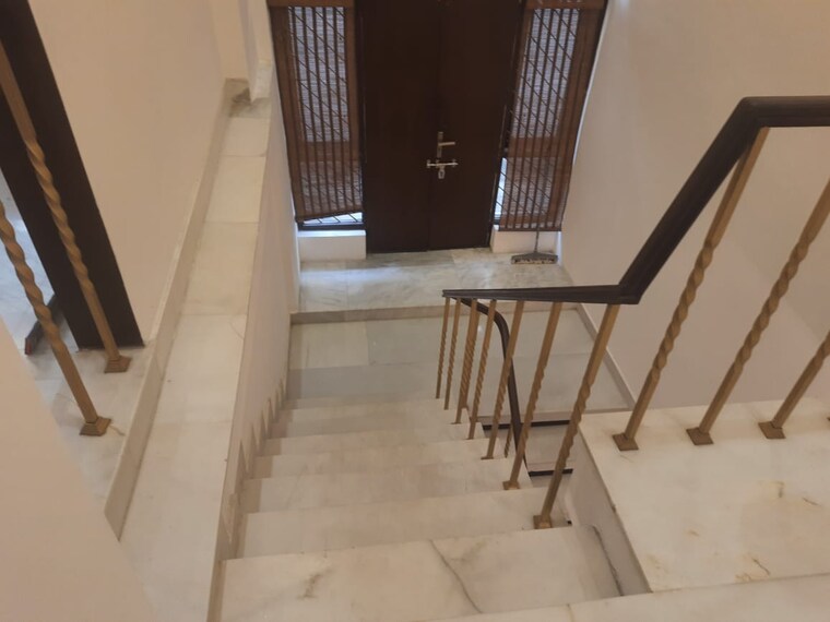 undefined, saket 4 Bedroom 4000 Sq.Ft. Apartment In Saket Delhi 9434533