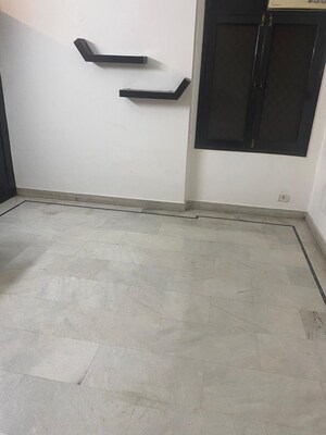 Room in 3 BHK Apartment at Saket – for Rent