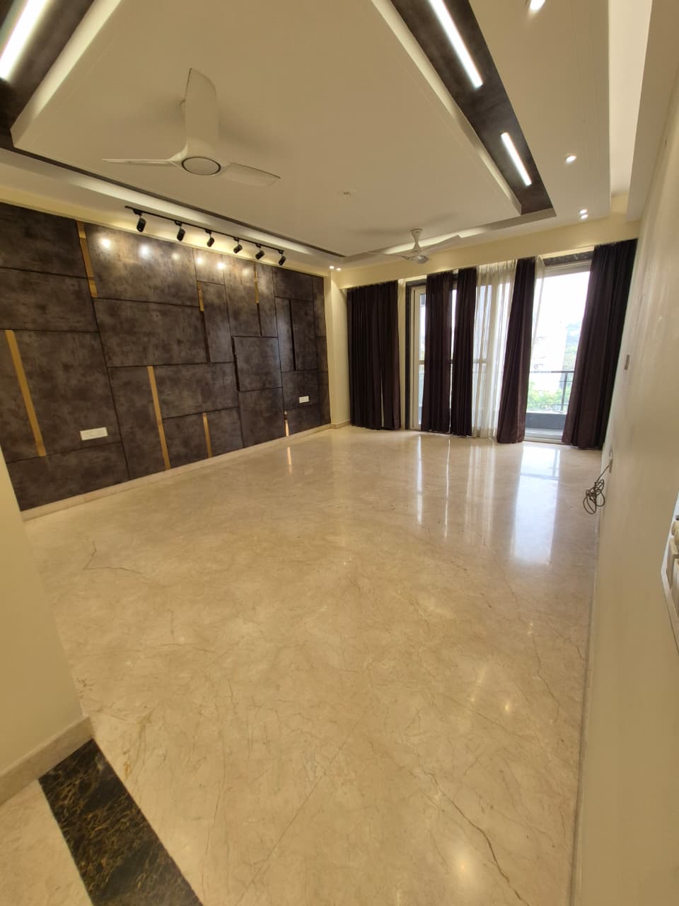 4 BHK 300 Sq.Yd. Builder Floor in Craft Destination 43