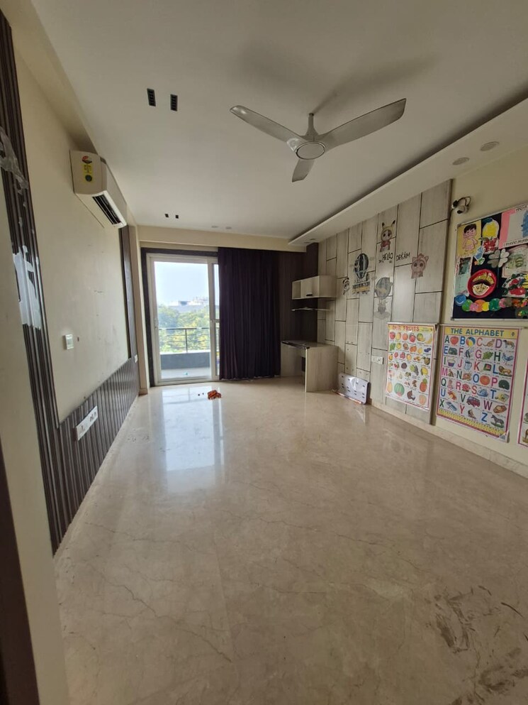 Room, craft-destination-43 4 Bedroom 300 Sq.Yd. Builder Floor In Sector 43 Gurgaon 9434629