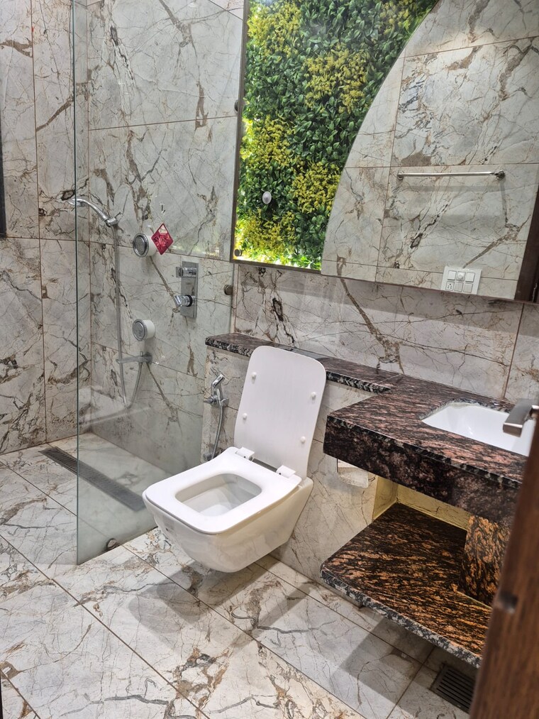 Bathroom, craft-destination-43 4 Bedroom 300 Sq.Yd. Builder Floor In Sector 43 Gurgaon 9434629