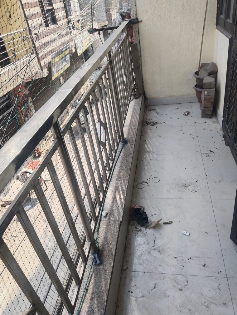 Balcony, dwarka mor 4 Bedroom 1350 Sq.Ft. Builder Floor In Dwarka Mor Delhi 9434641