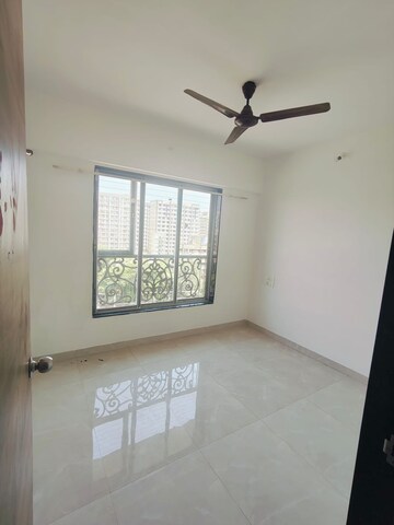 Room in 2 BHK Apartment at Trans Prince Tower, Dharavi – for Rent