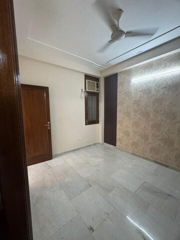 Room in 2 BHK Apartment at Khirki Extension – for Rent