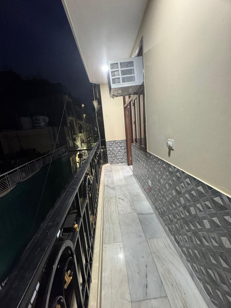 Balcony, khirki extension 2 Bedroom 900 Sq.Ft. Apartment In Khirki Extension Delhi 9434643