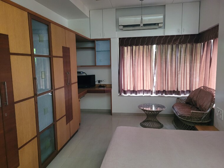 Master Bedroom, model colony 3 Bedroom 1600 Sq.Ft. Apartment In Model Colony Pune 9434675