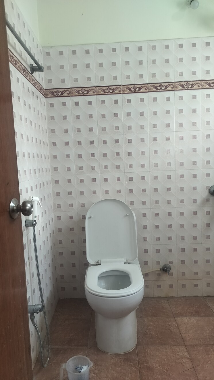 Bathroom, jubilee hills 3 Bedroom 3200 Sq.Ft. Apartment In Jubilee Hills Hyderabad 9434686