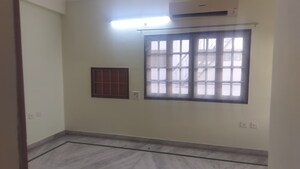 Room in 3 BHK Apartment at Jubilee Hills – for Rent