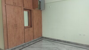 Room in 3 BHK Apartment at Jubilee Hills – for Rent