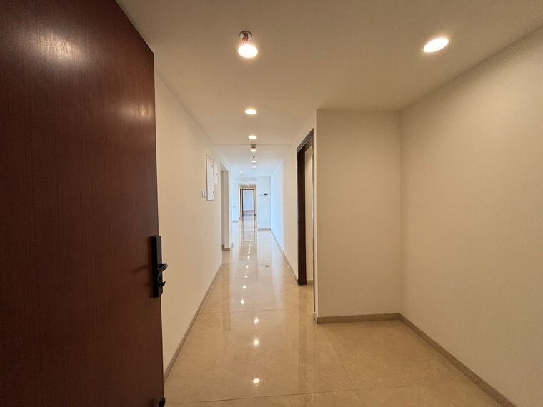 Room, godrej-south-estate-okhla 4 Bedroom 3850 Sq.Ft. Apartment In Okhla Delhi 9434699