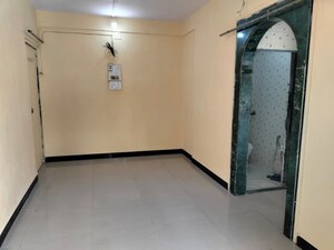 Room in 2 BHK Apartment at Geeta Abhas CHS, Mira Road – for Rent