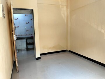 Room in 2 BHK Apartment at Geeta Abhas CHS, Mira Road – for Rent