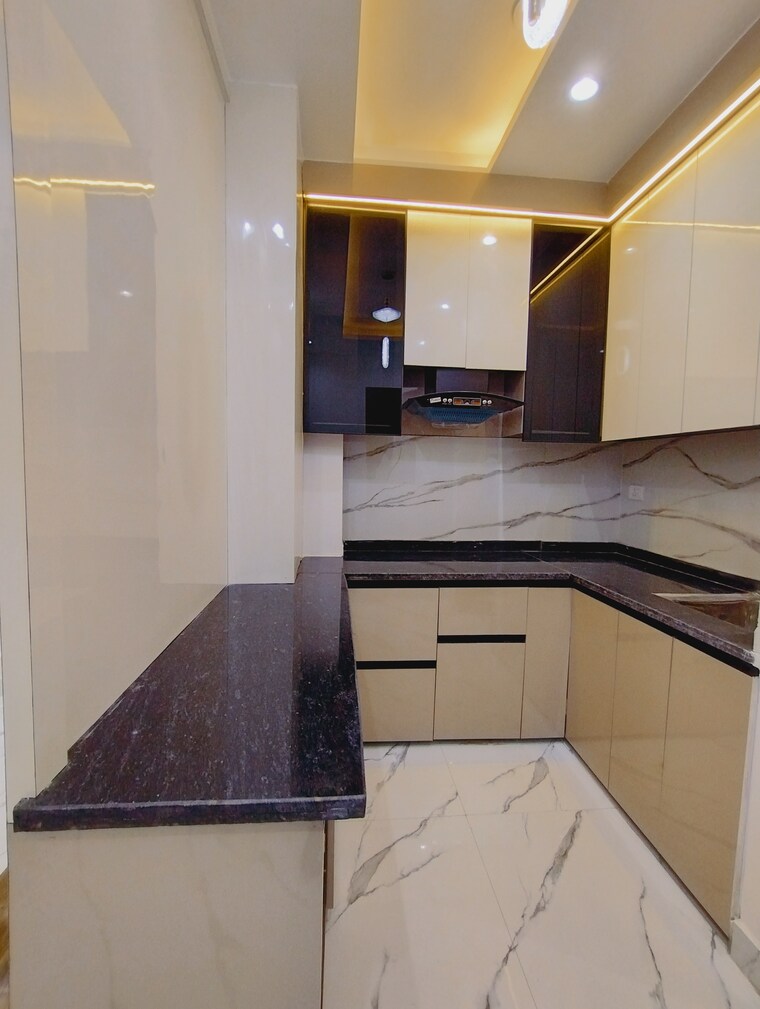 Kitchen, uttam nagar 3 Bedroom 850 Sq.Ft. Builder Floor In Uttam Nagar Delhi 9434804