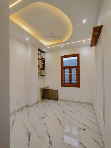 Building Lobby in 3 BHK Builder Floor at Uttam Nagar – for Sale