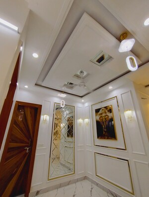 Furnished Amenities in 3 BHK Builder Floor at Uttam Nagar – for Sale