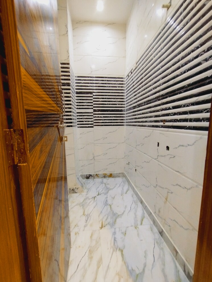 undefined, uttam nagar 3 Bedroom 850 Sq.Ft. Builder Floor In Uttam Nagar Delhi 9434804