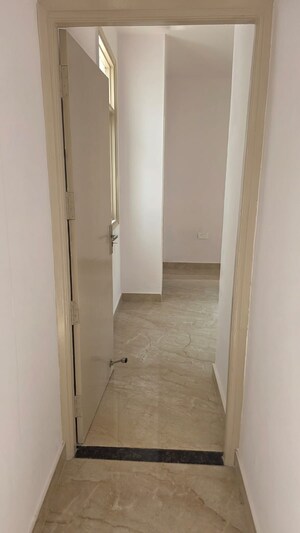 Room in 3 BHK Builder Floor at Sector 49 – for Rent