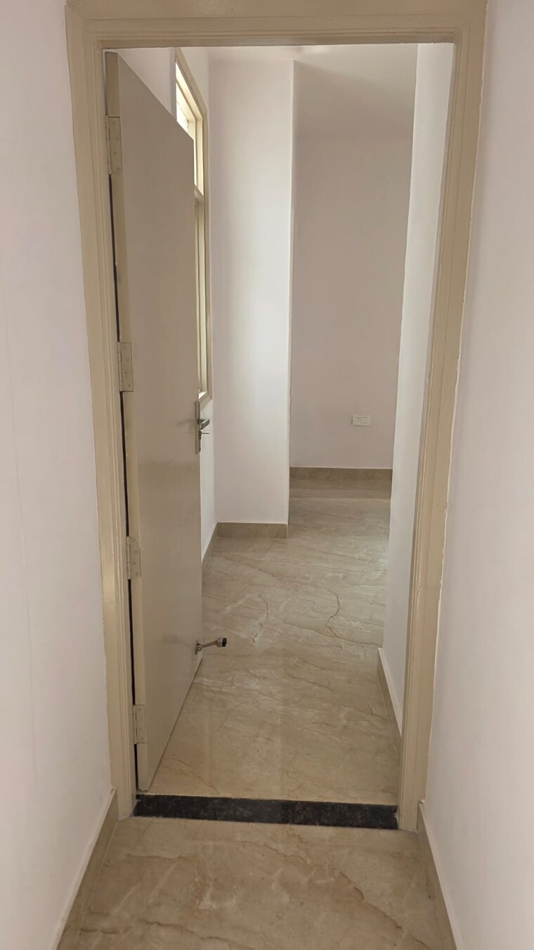 Room, sector 49 3 Bedroom 1377 Sq.Ft. Builder Floor In Sector 49 Faridabad 9434837