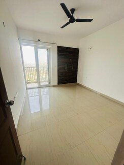 2 BHK + Pooja Room Apartment For Sale in Ajnara Homes