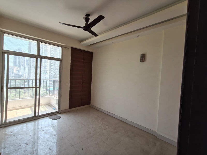 3 BHK + Pooja Room Apartment For Rent in Mira Nagar