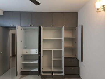 Furnished Amenities in 3.5 BHK Apartment at Mantri Webcity, Hennur – for Rent