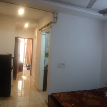 Room in 1 BHK Builder Floor at Saket – for Rent
