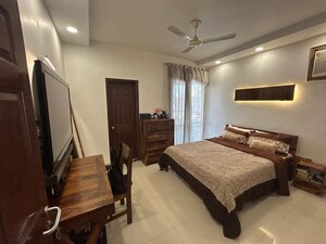 Living Room in 1 BHK Builder Floor at Dlf Cyber City, Sector 24 – for Rent