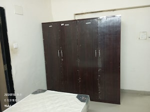 Bedroom in  Pg at Malad East – for Rent