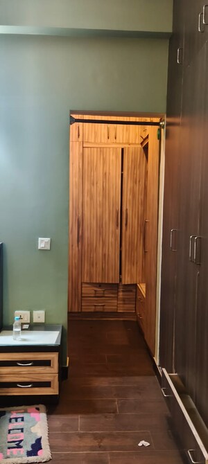 Furnished Amenities in 3 BHK Apartment at Gomti Nagar – for Rent