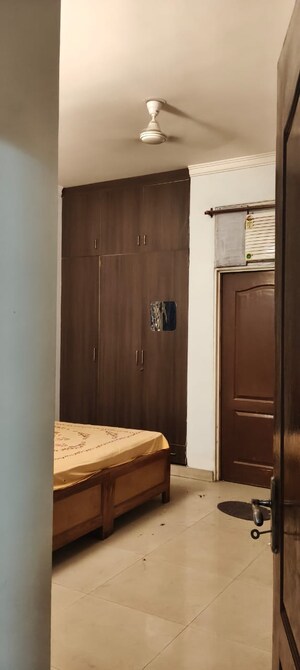 Furnished Amenities in 3 BHK Apartment at Gomti Nagar – for Rent